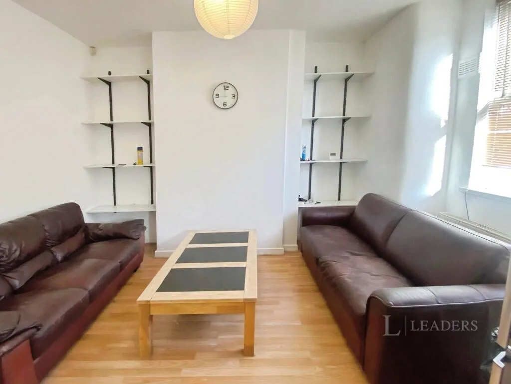 4 bedroom terraced house for rent