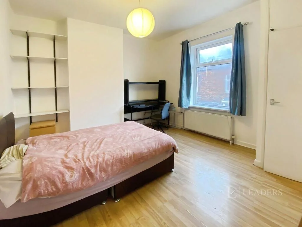 4 bedroom terraced house for rent