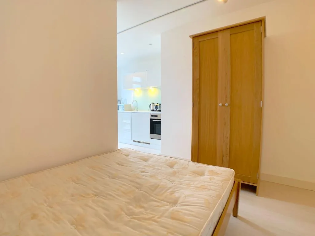 Studio flat for rent