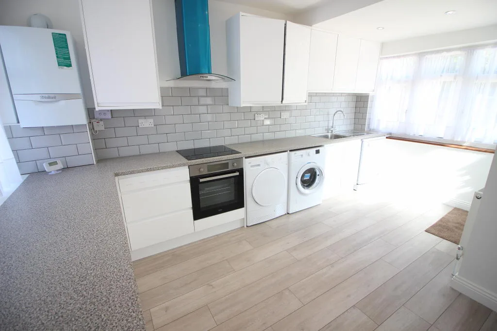 3 bedroom bungalow for rent