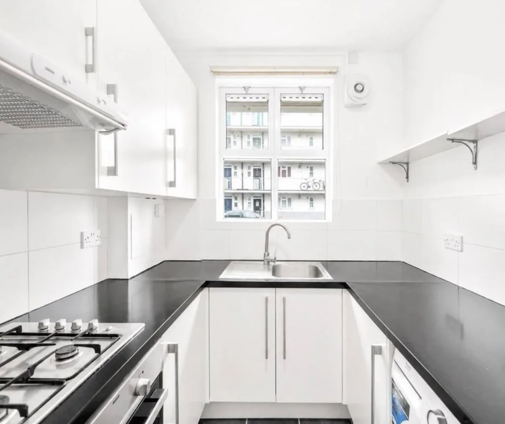4 bedroom flat for rent
