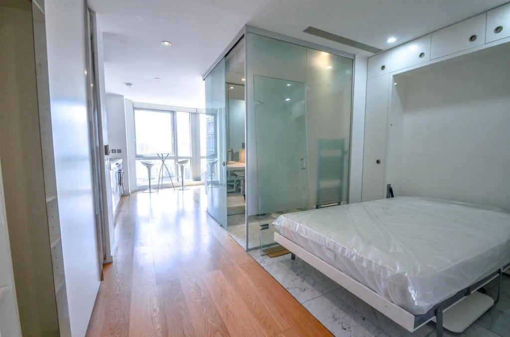 Studio flat for rent