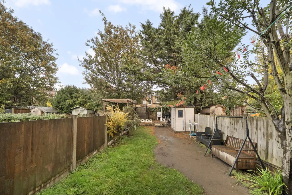 2 bedroom ground floor flat for rent