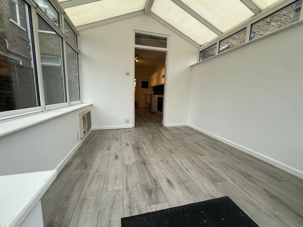 4 bedroom terraced house for rent