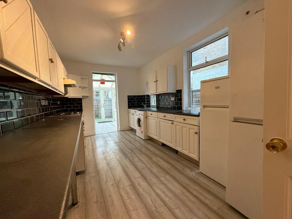 4 bedroom terraced house for rent