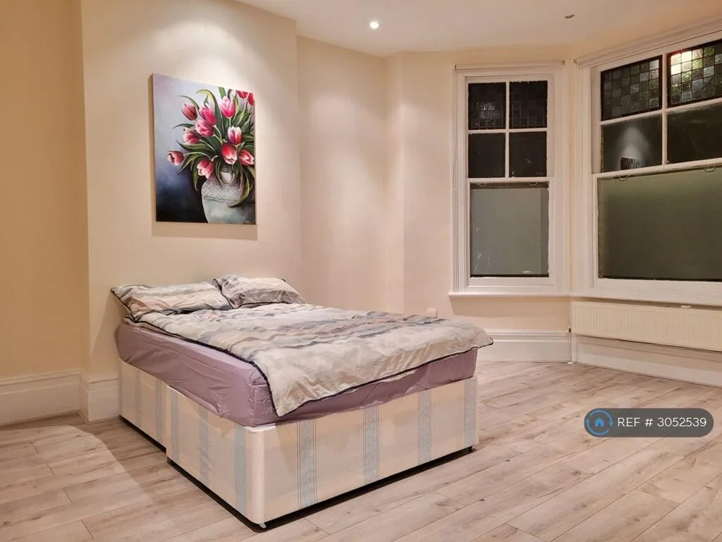 4 bedroom maisonette for rent
