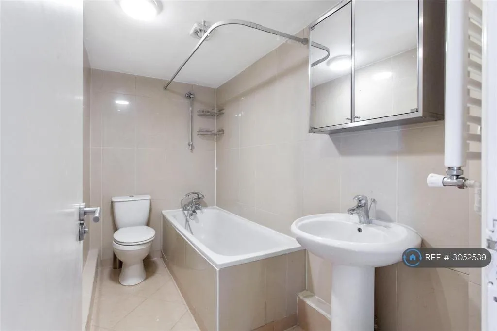 4 bedroom maisonette for rent