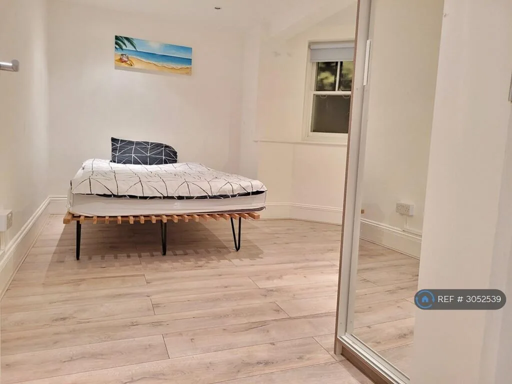 4 bedroom maisonette for rent
