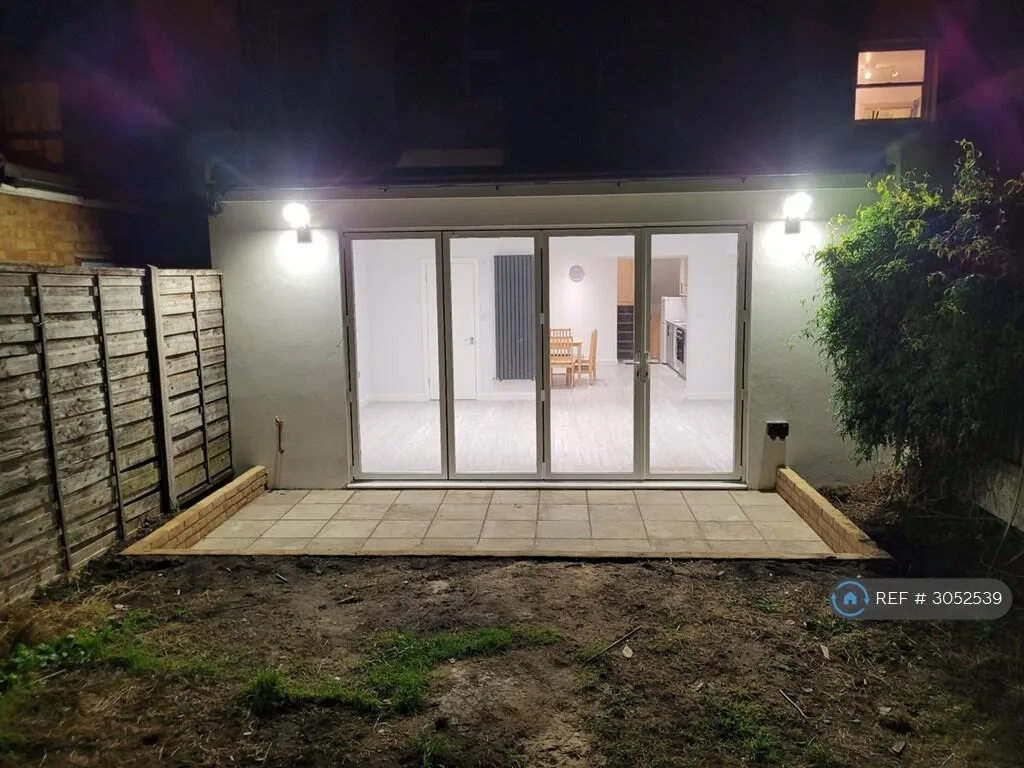 4 bedroom maisonette for rent