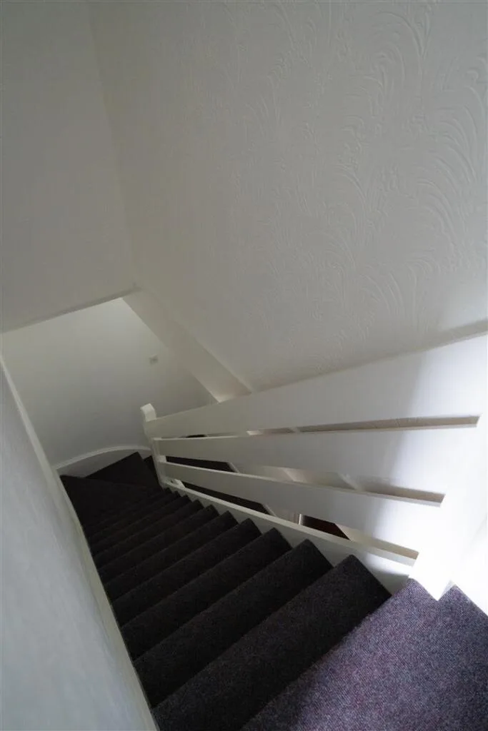 5 bedroom terraced house for rent