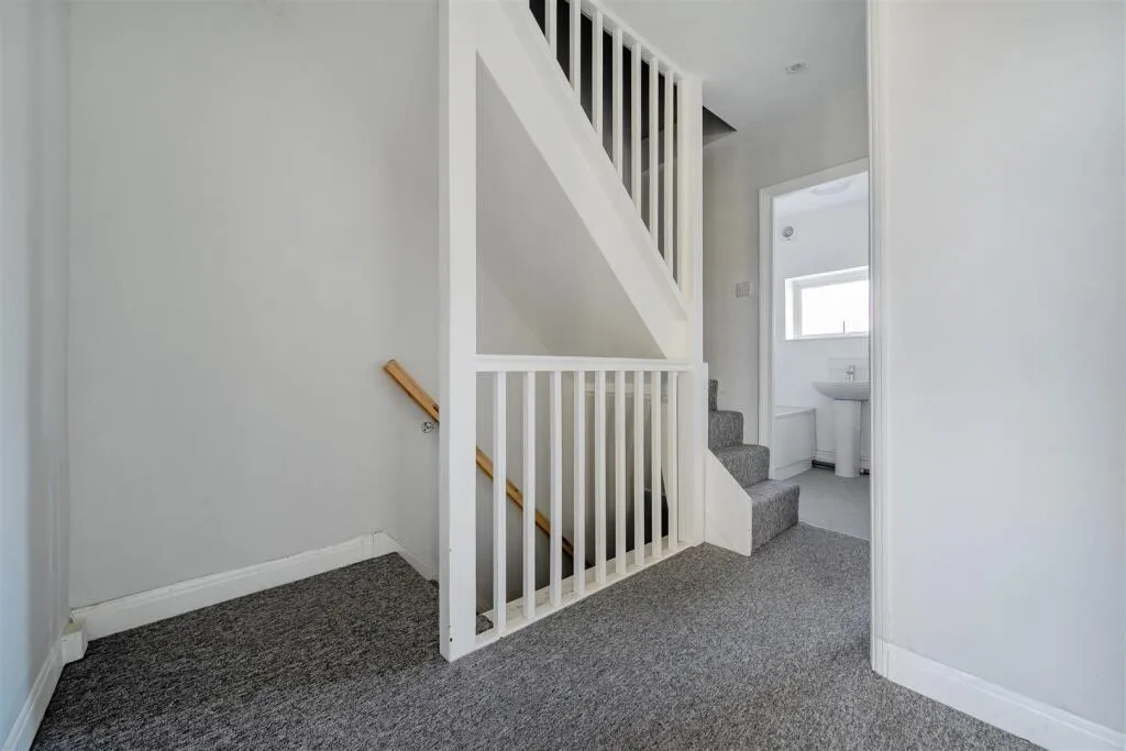 3 bedroom maisonette for rent