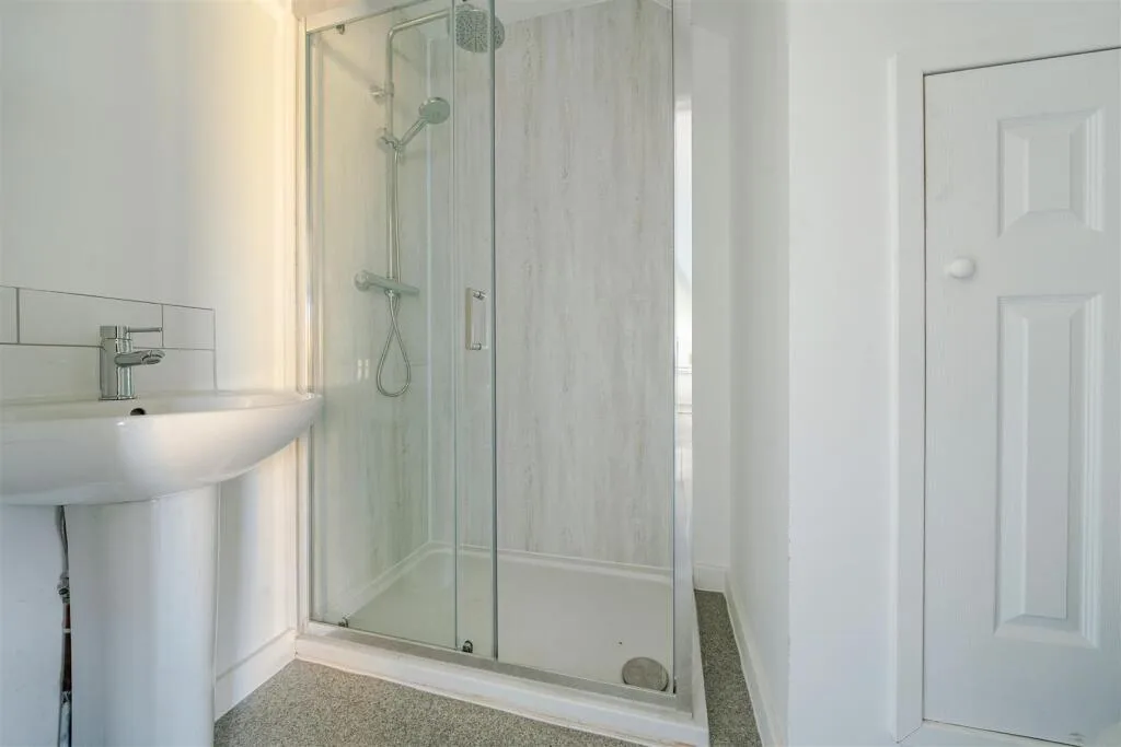 3 bedroom maisonette for rent