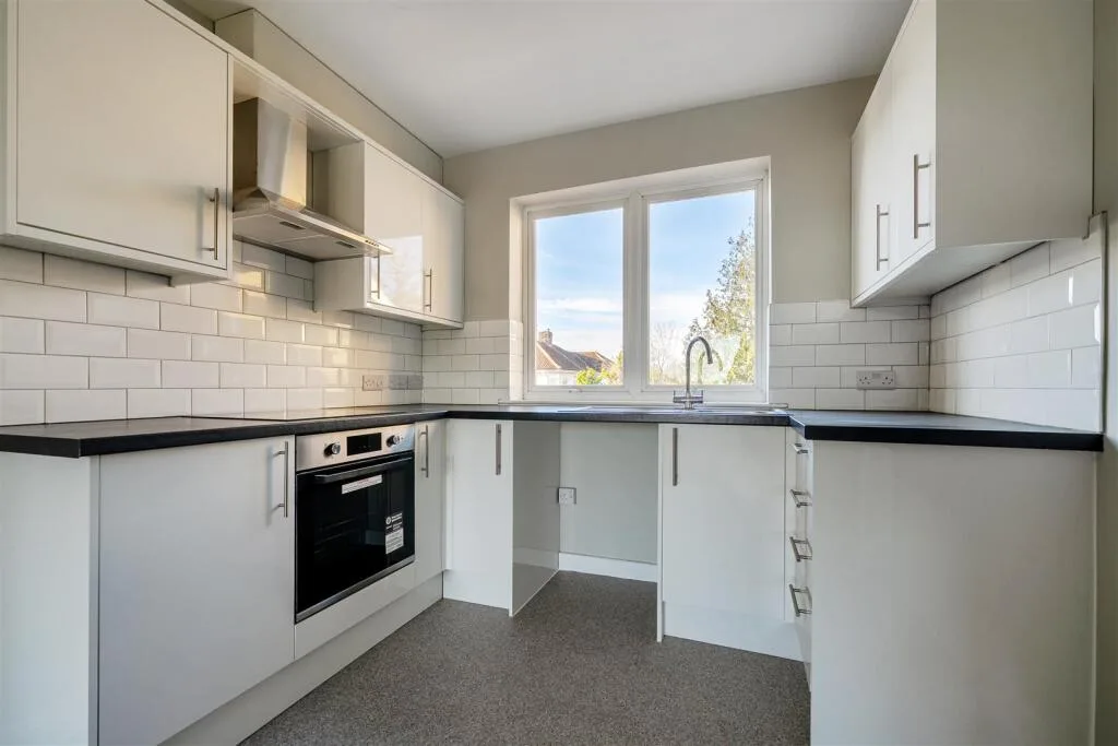 3 bedroom maisonette for rent