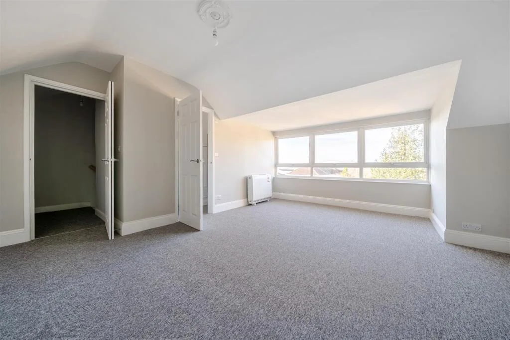 3 bedroom maisonette for rent
