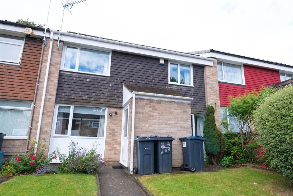 5 bedroom terraced house for rent
