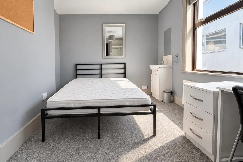 5 bedroom terraced house for rent