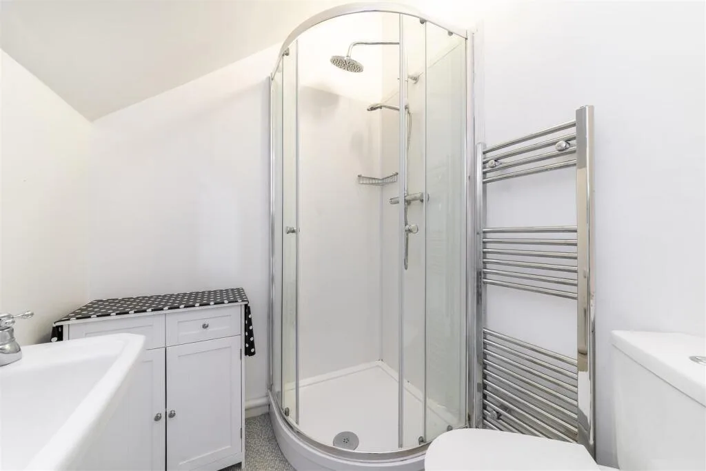 1 bedroom ground floor flat for rent