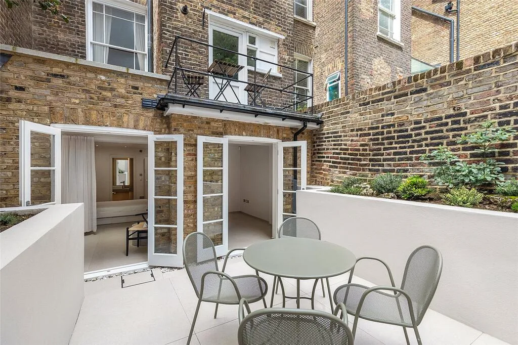 2 bedroom flat for rent