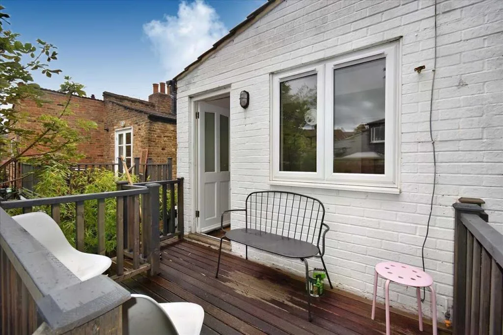 3 bedroom flat for rent