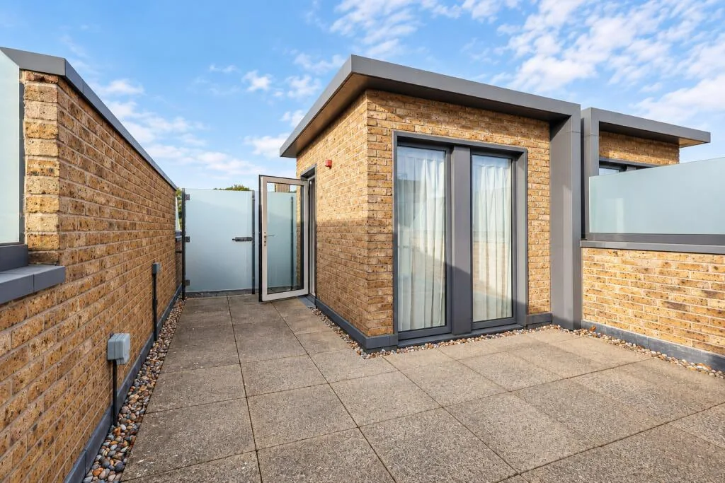 4 bedroom terraced house for rent