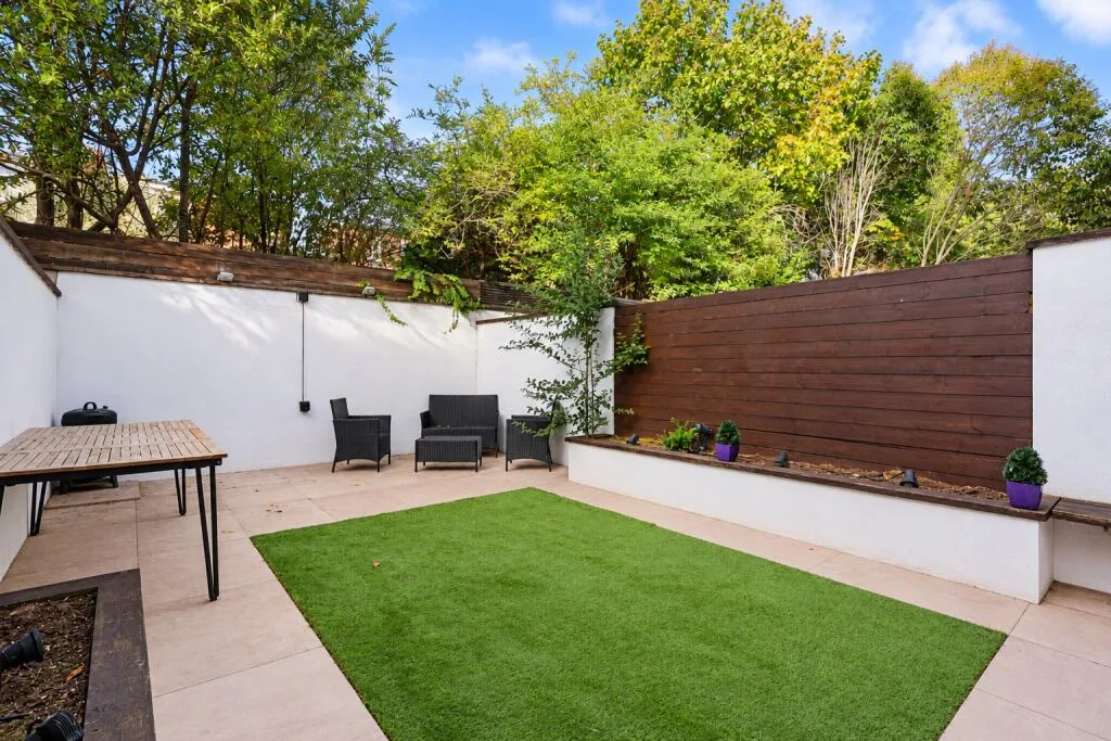 4 bedroom terraced house for rent