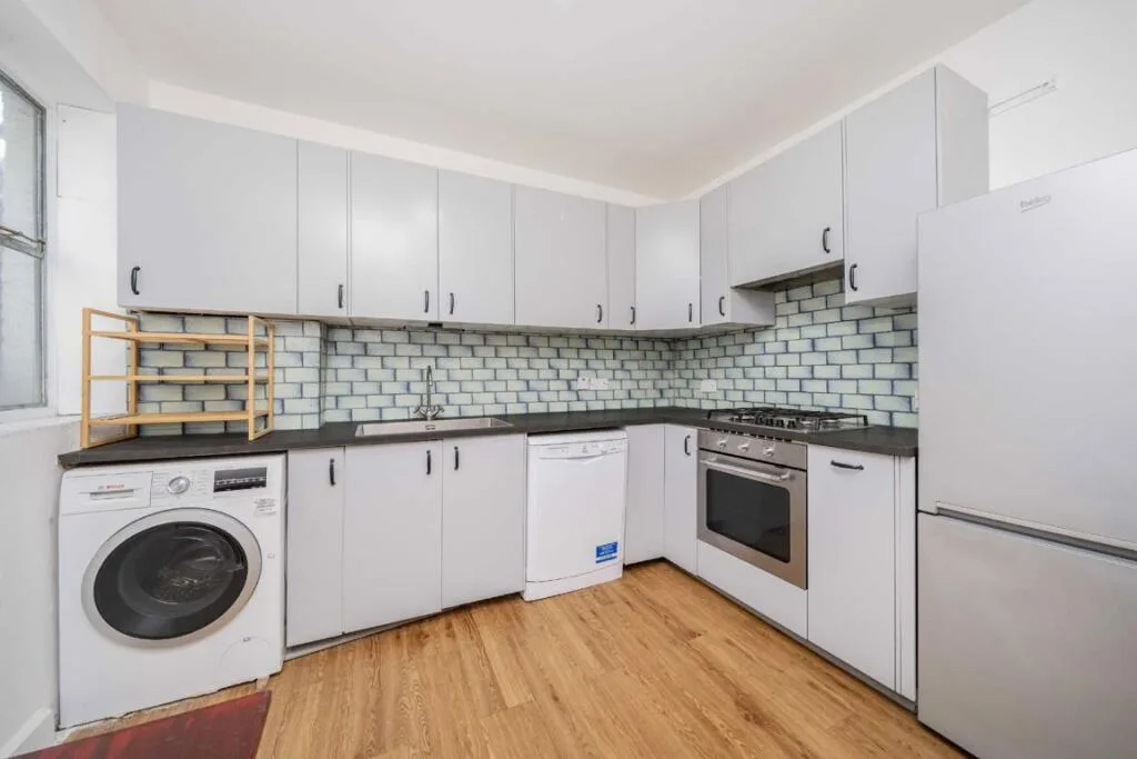 3 bedroom flat for rent