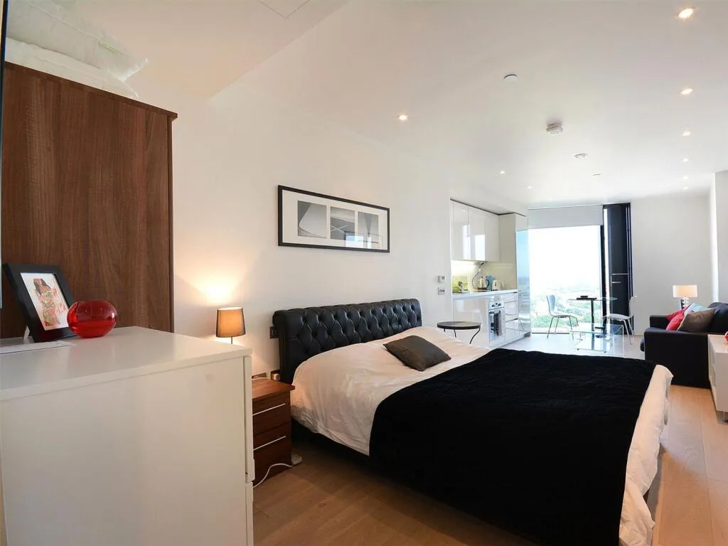 Studio flat for rent