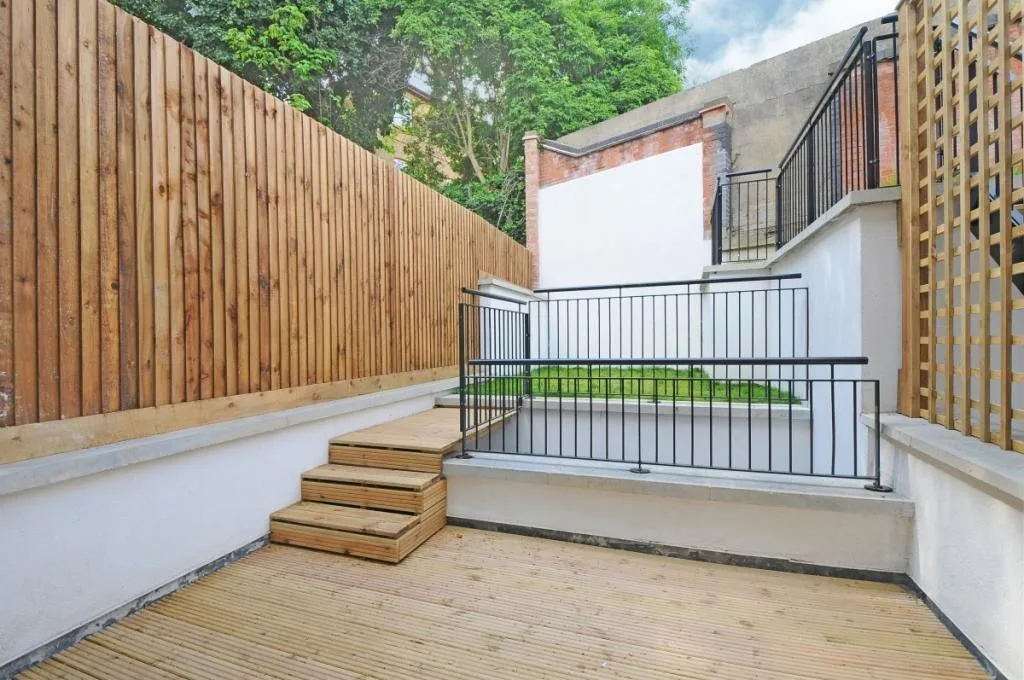 2 bedroom house for rent