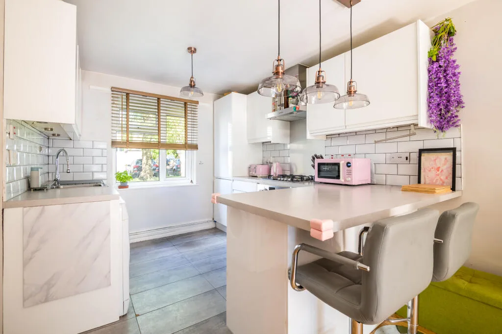 2 bedroom ground floor flat for rent