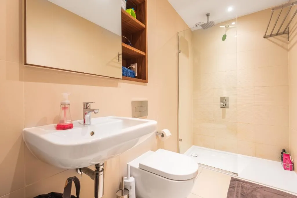 3 bedroom flat for rent