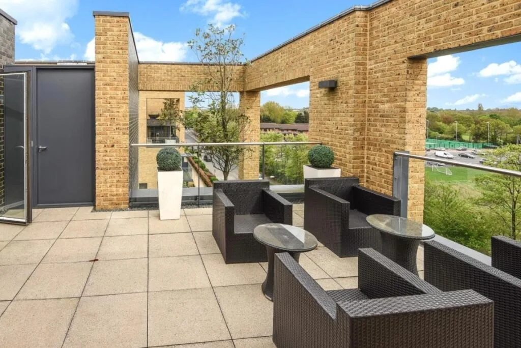 3 bedroom flat for rent