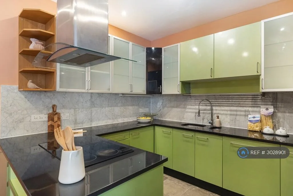 3 bedroom flat for rent