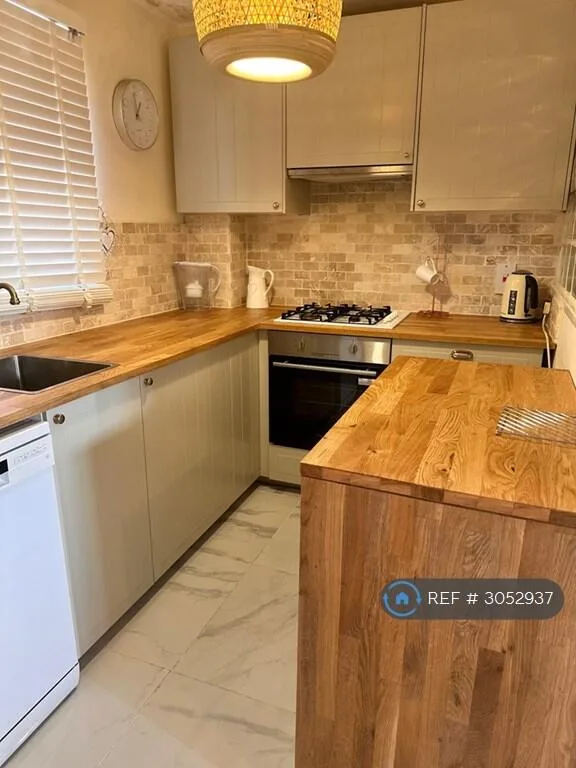 1 bedroom end of terrace house for rent