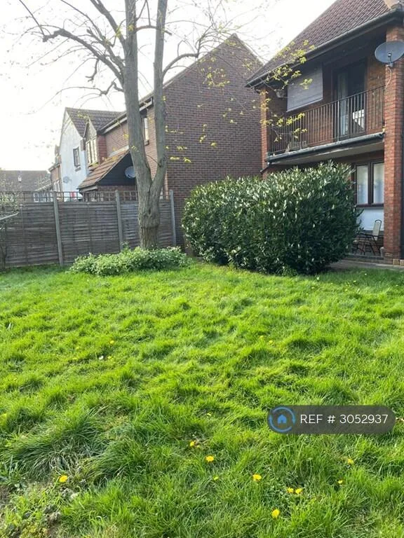 1 bedroom end of terrace house for rent