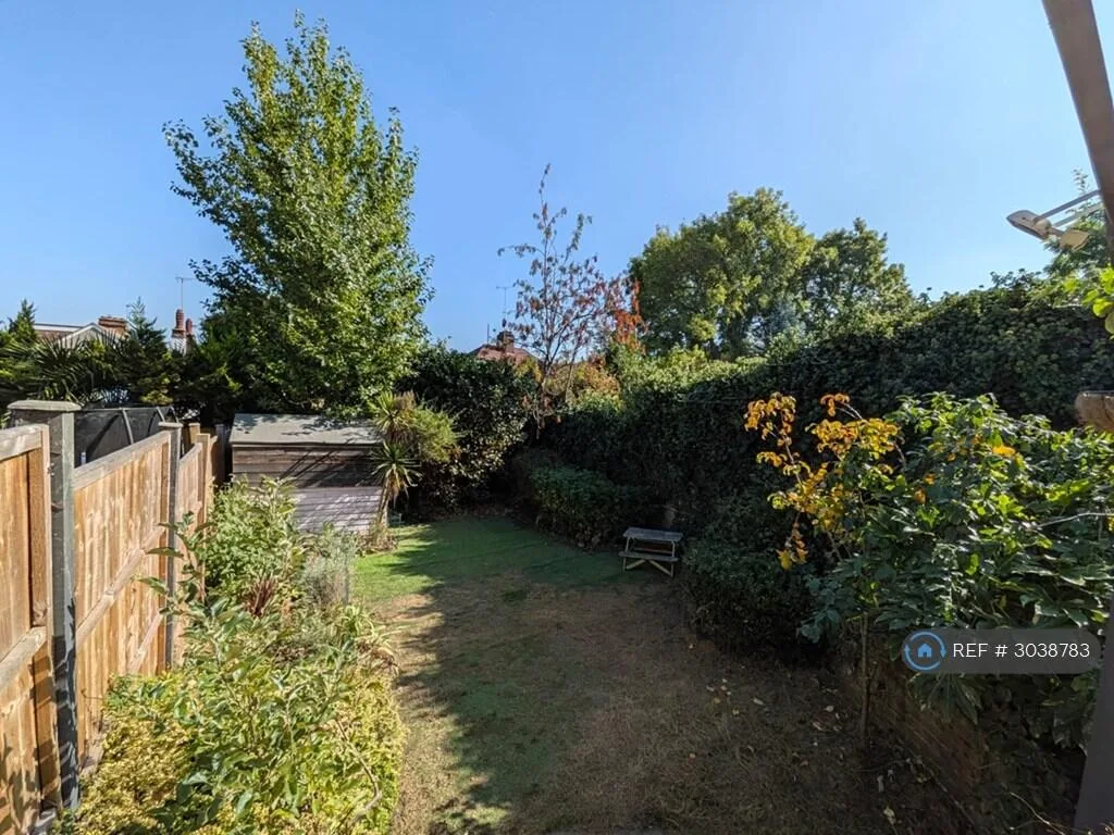 3 bedroom flat for rent