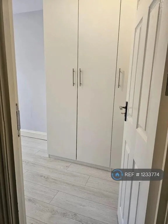 2 bedroom semi-detached house for rent