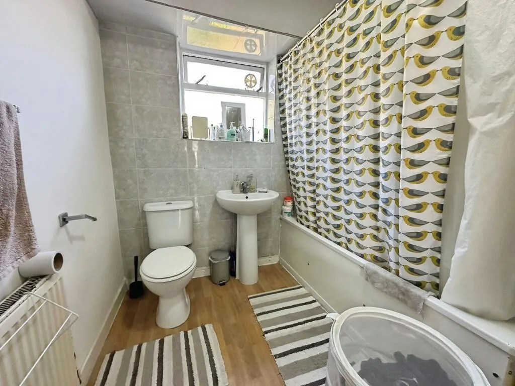 1 bedroom maisonette for rent