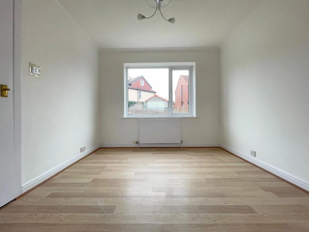 3 bedroom semi-detached house for rent