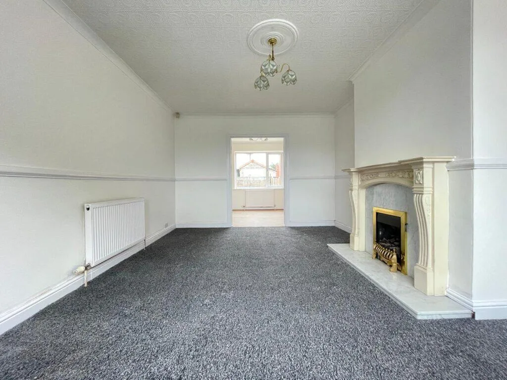 3 bedroom semi-detached house for rent
