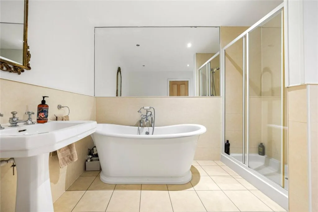 4 bedroom apartment for rent