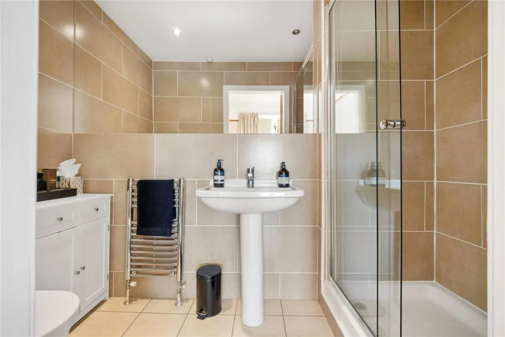4 bedroom apartment for rent