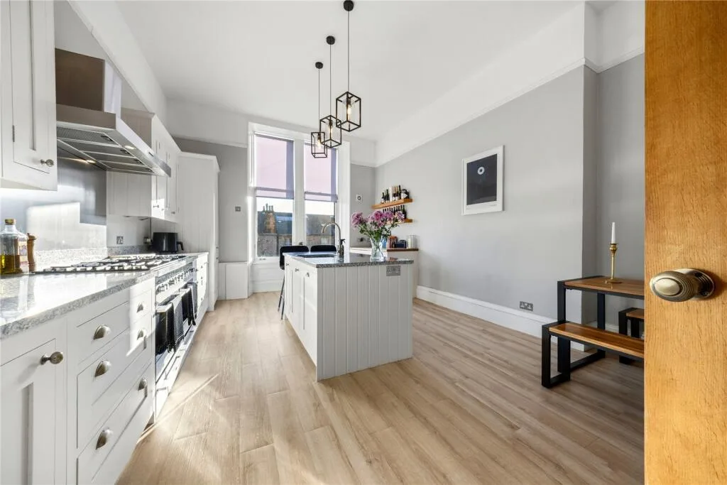 4 bedroom apartment for rent
