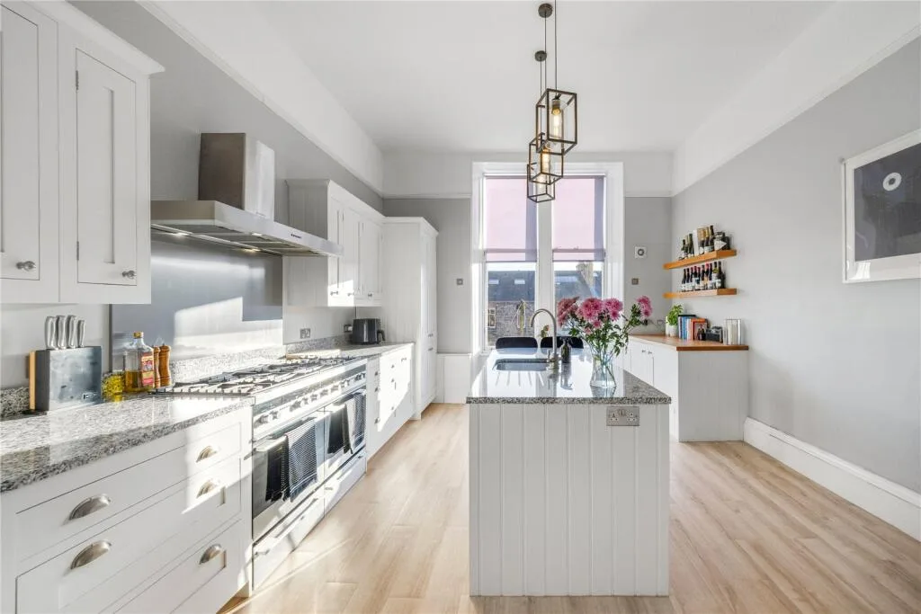 4 bedroom apartment for rent