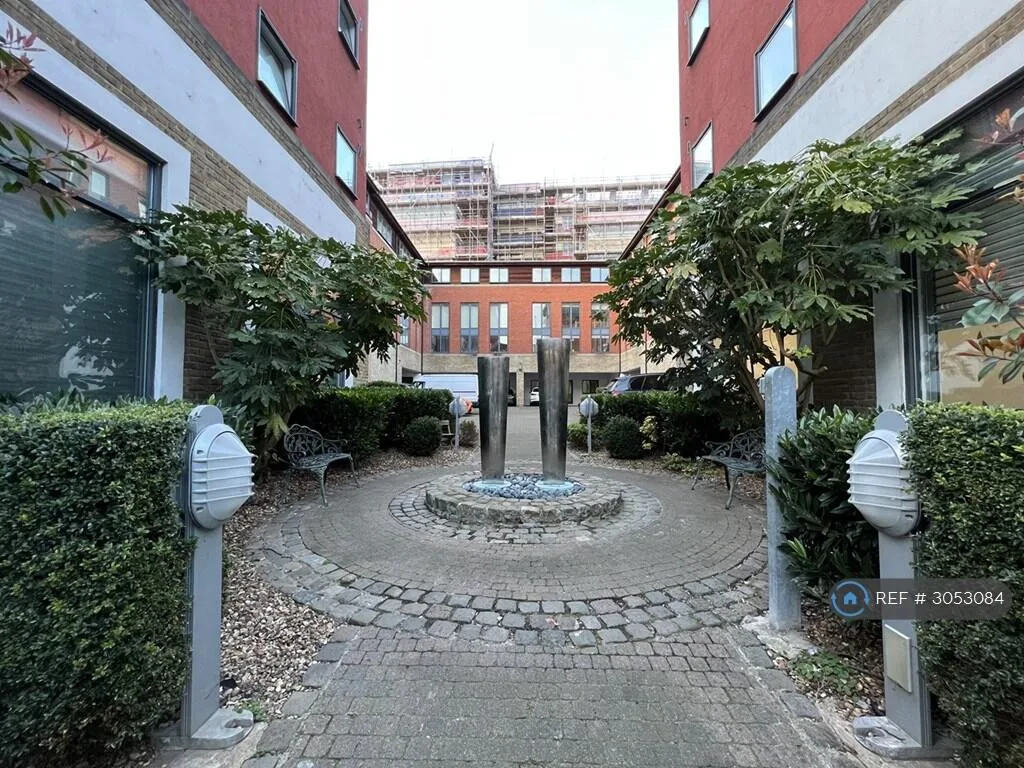 3 bedroom flat for rent