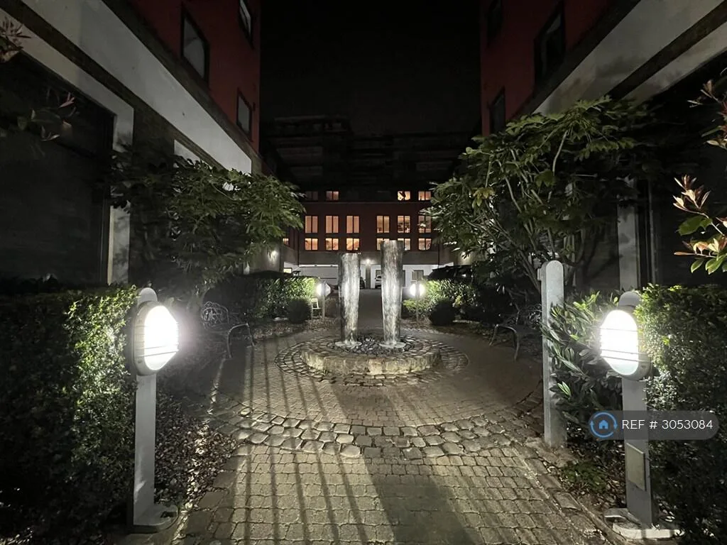 3 bedroom flat for rent