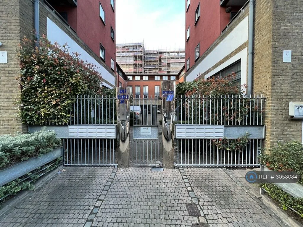 3 bedroom flat for rent