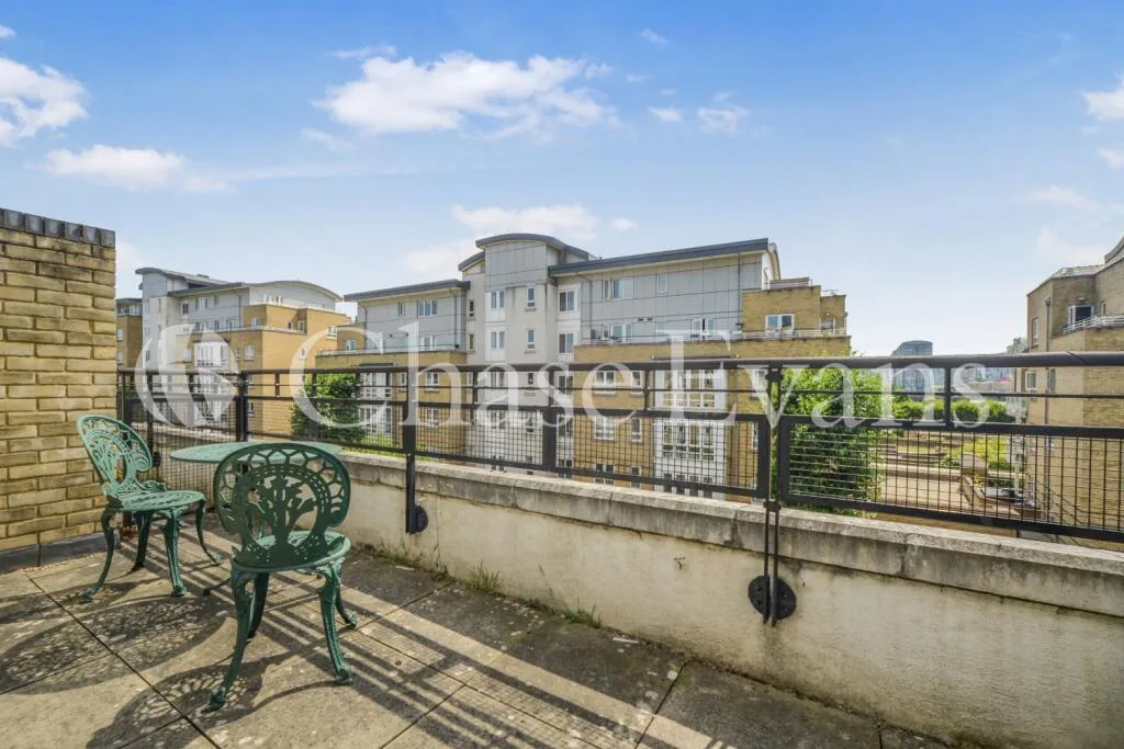 5 bedroom terraced house for rent