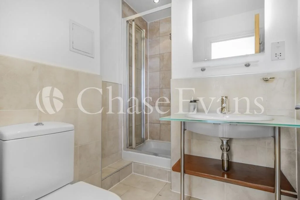 5 bedroom terraced house for rent