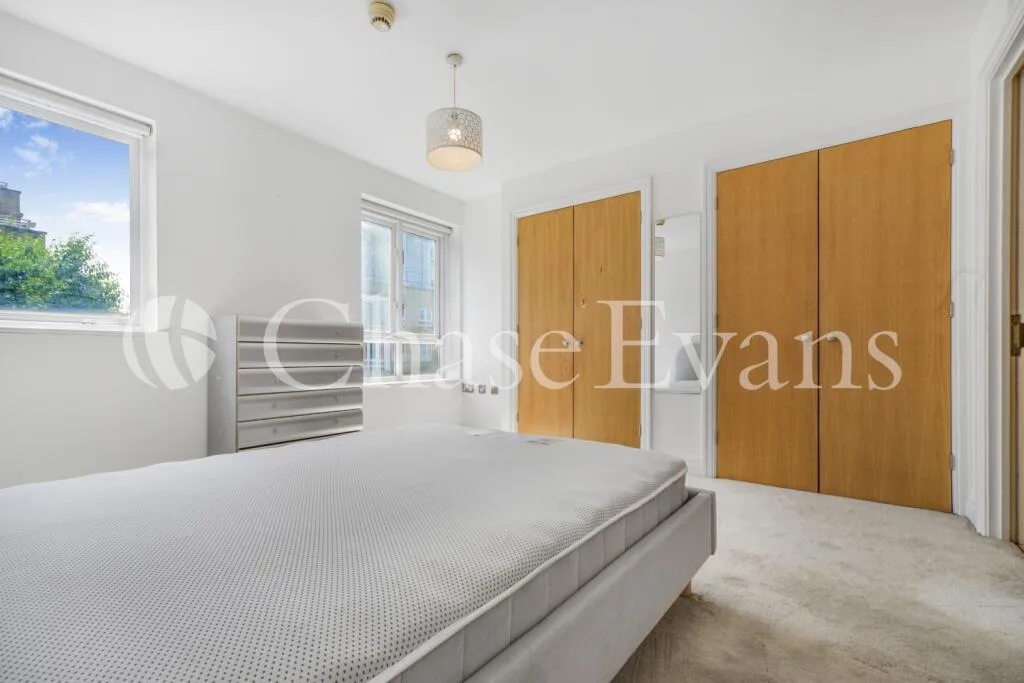 5 bedroom terraced house for rent