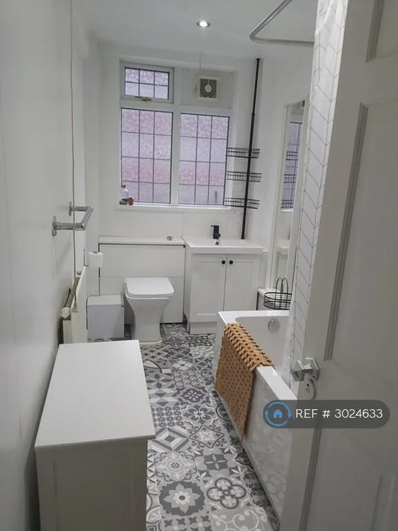 3 bedroom flat for rent